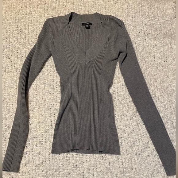 Gray Ribbed Women's Sweater - Picture 2 of 6